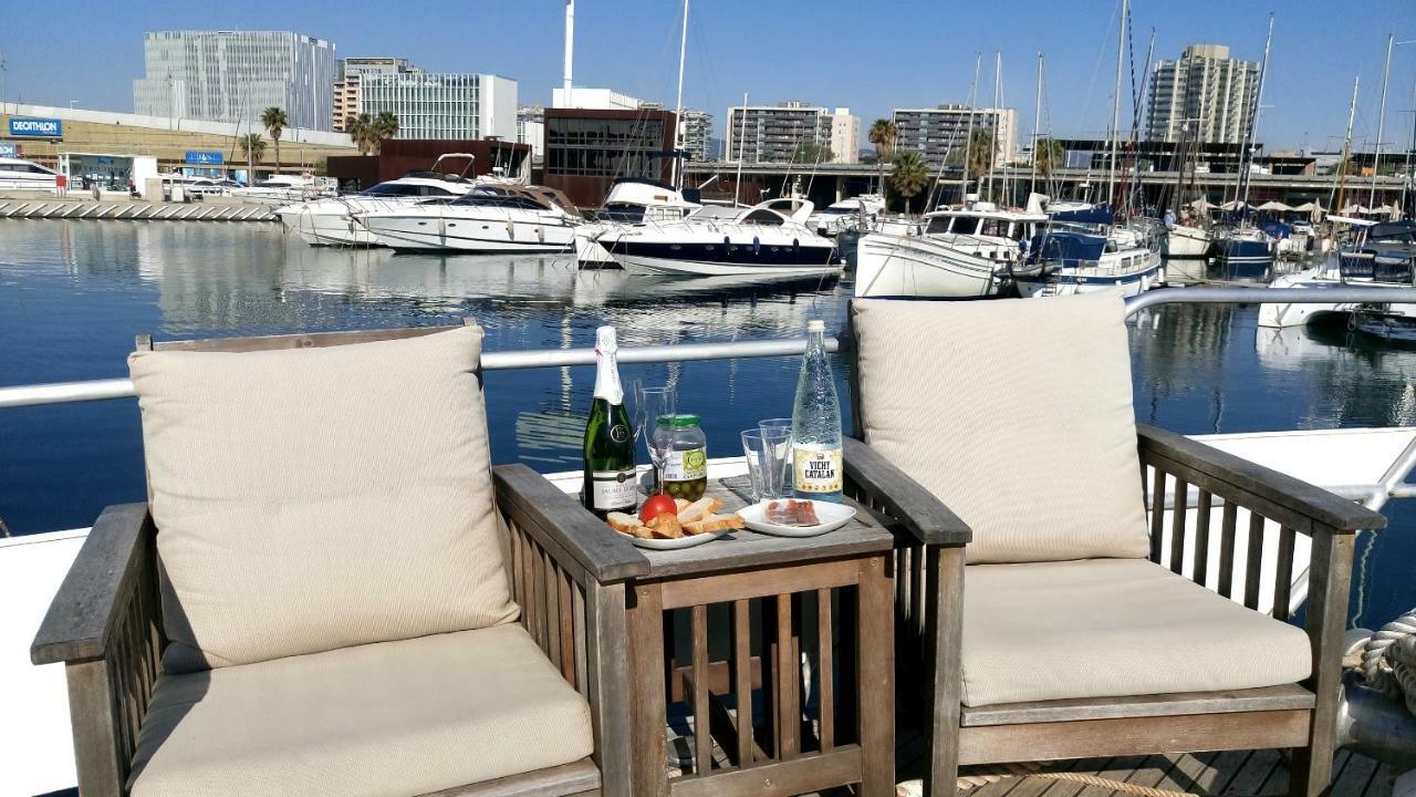 Your Own Private Yacht Hotell Sant Adrià de Besòs Exteriör bild