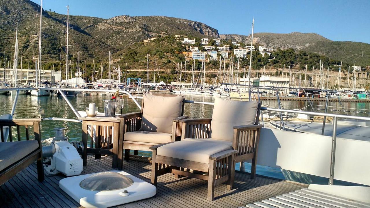 Your Own Private Yacht Hotell Sant Adrià de Besòs Exteriör bild