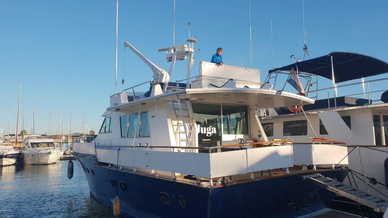 Your Own Private Yacht Hotell Sant Adrià de Besòs Exteriör bild
